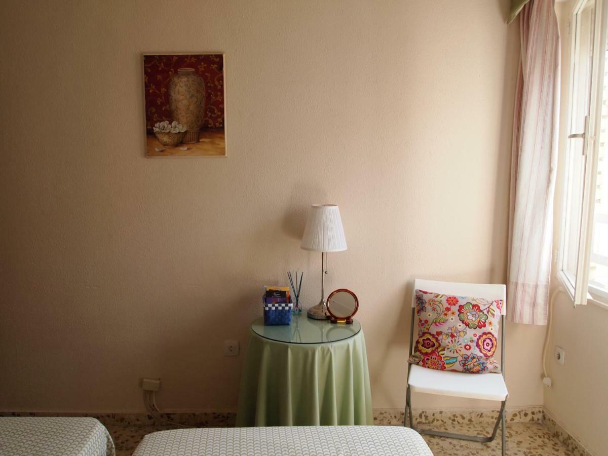 Habitaciones Frente A La Playa Málaga Exteriör bild
