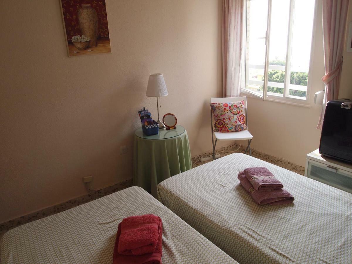 Habitaciones Frente A La Playa Málaga Exteriör bild